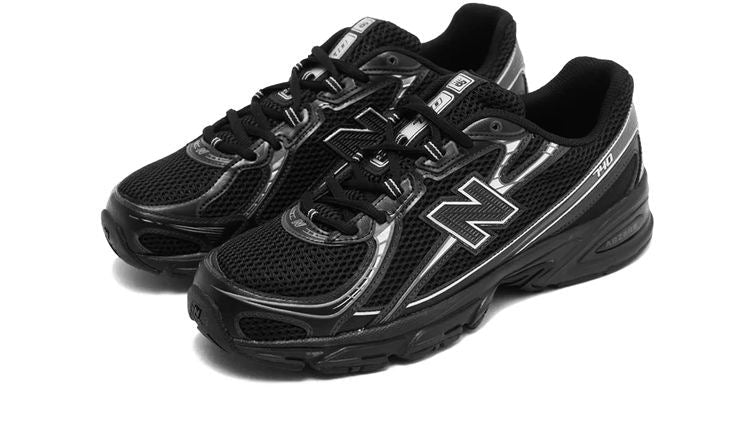 New Balance 740